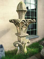 Decorative architectural finial